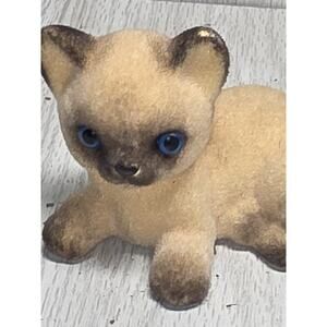Vintage Japan Flocked Siamese Cat Kitten Blue Eyes 4" Shelf Sitter Whimsy